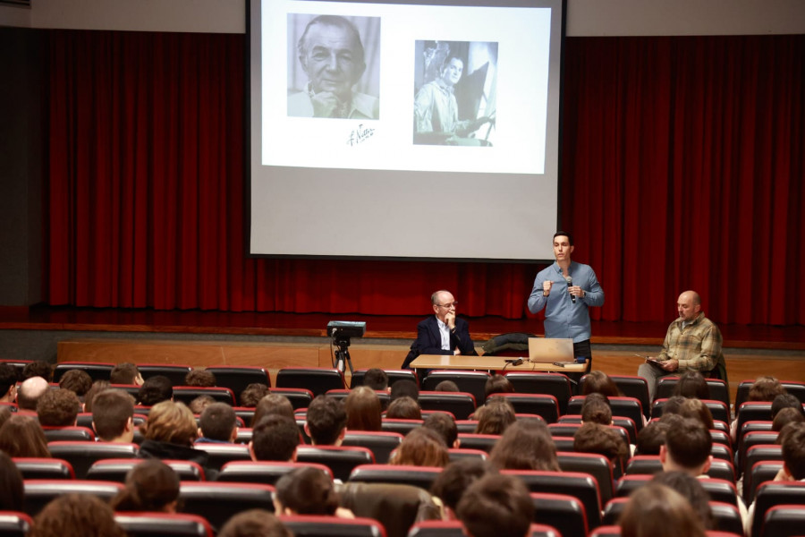 Los alumnos de Meis y de Cambados conocen “Tu Primer Pasado”