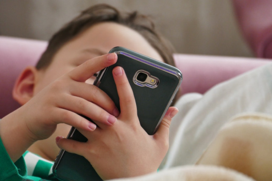 La ley obligará a que los nuevos dispositivos digitales lleven pin parental por defecto