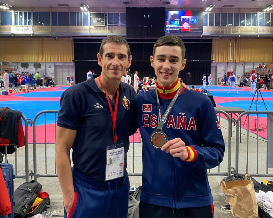 Javi Otero se cuelga  la medalla de bronce  en el Open de Eslovenia