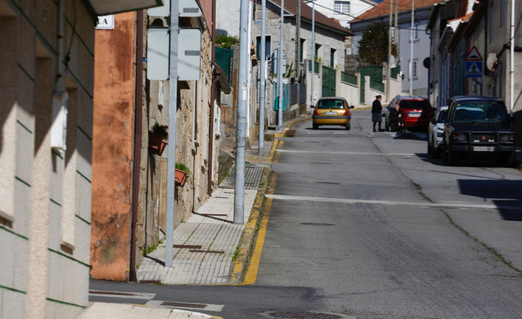 Peatones contra farolas en Vilagarcía: El PMUS propone un inventario de aceras accesibles