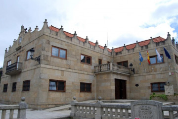 Concello de valga fachada