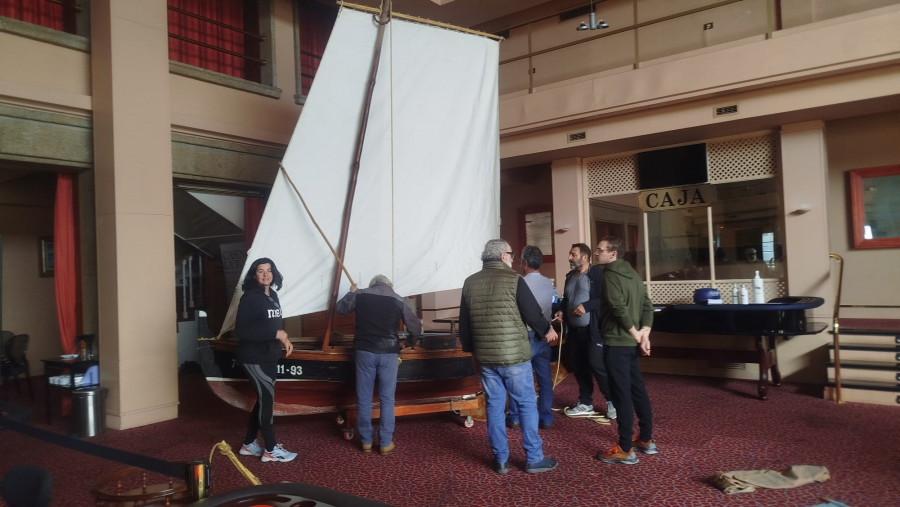 El Casino de la Toja se une al carnaval meco con disfraces y la promoción de la tradición gallega