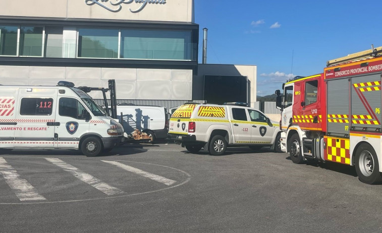 Fallece un operario en una fábrica de conservas de Ribadumia al quedar atrapado en un transelevador