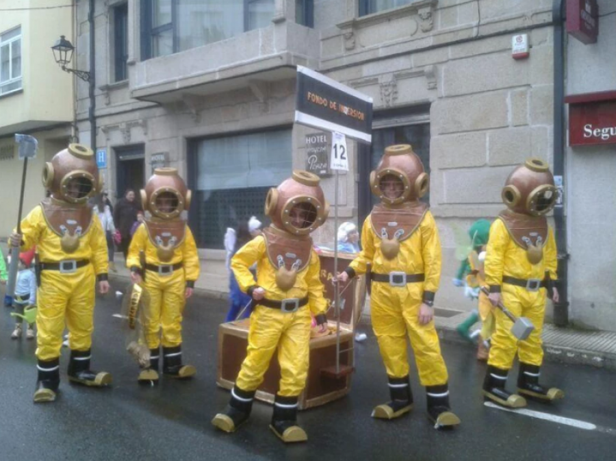 O Grove celebra su gran desfile de carnaval y concurso de disfraces