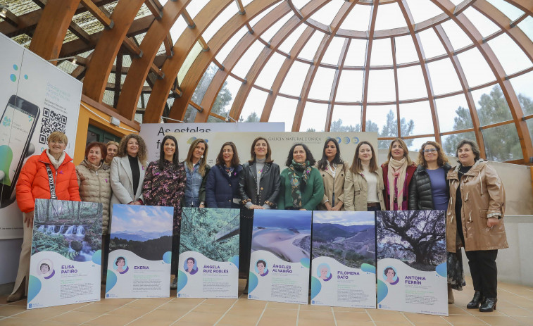 Corrubedo acoge una exposición itinerante que dedica cada parque natural a una gallega ilustre