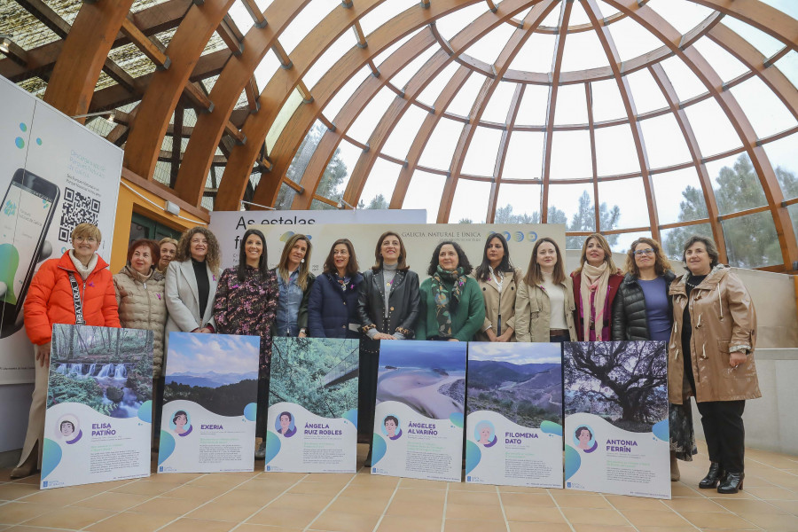 Corrubedo acoge una exposición itinerante que dedica cada parque natural a una gallega ilustre
