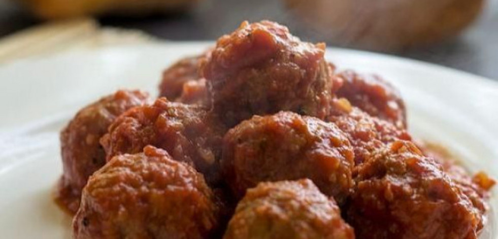 Consumo alerta de almendra no declarada en albóndigas de ternera en salsa