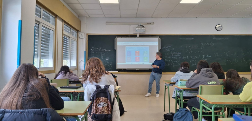 Alumnado caldense del IES Aquis Celenis aprende a comprar con responsabilidad
