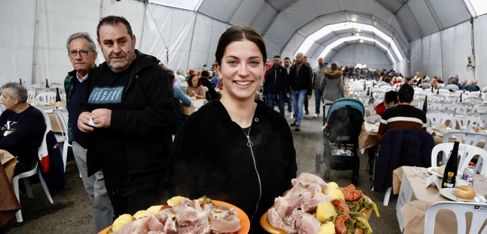 La comisión de fiestas patronales de Godos celebra en la jornada de mañana su primera laconada