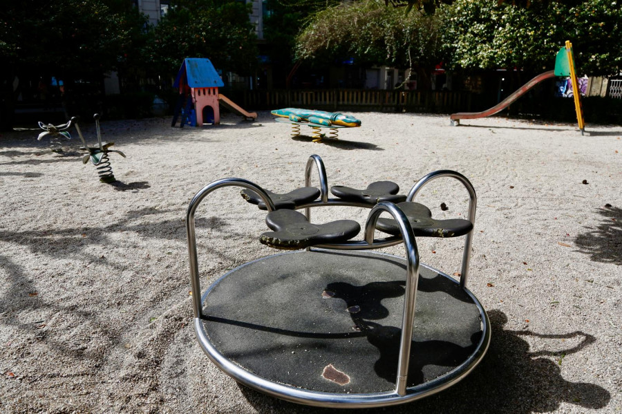 El parque infantil de Ravella se cerrará para la colocación de unos nuevos juegos