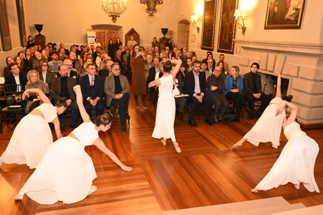 DiariodeCompostelacelebrasuprimeraniversarioenelHostaldosReisCatlicos17