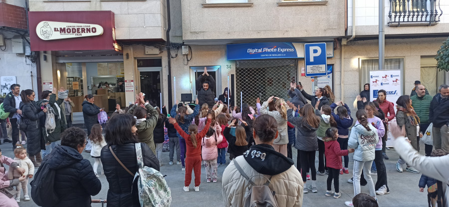 Emgrobes entrega los premios del sorte del Día do Pai y valora la campaña como “moi positiva”