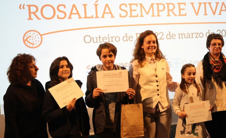 La poesía tiene premio: Dos alumnos del Anexo ganan el 'Rosalía Sempre Viva'