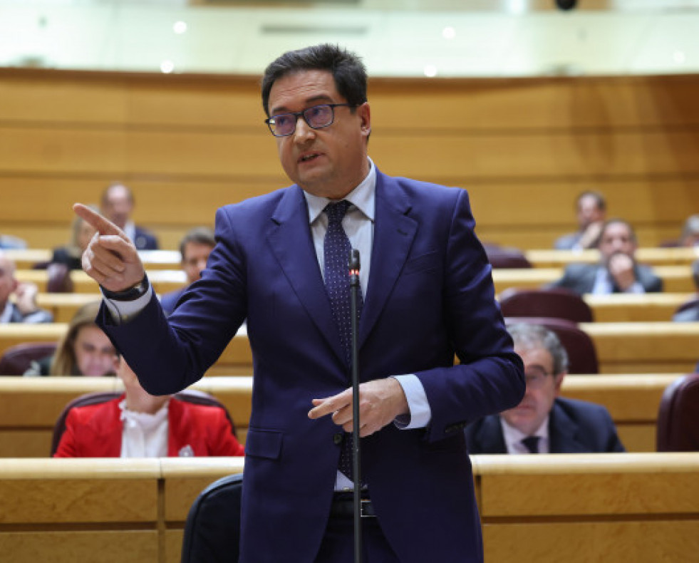 Economa2FUNCIONARIOS