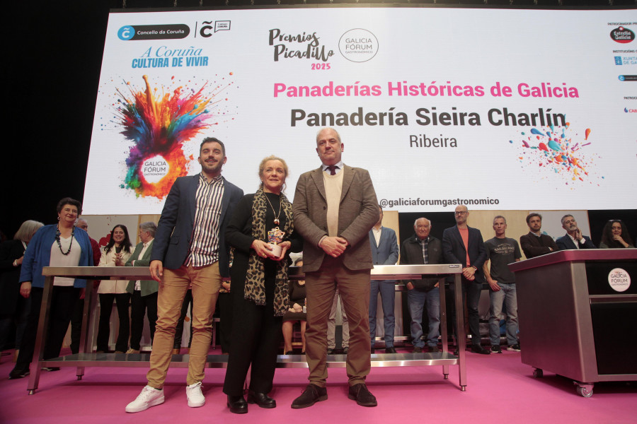 La ribeirense Panadería Sieira Charlín y el grovense D’Berto recogen sus Premios Picadillo