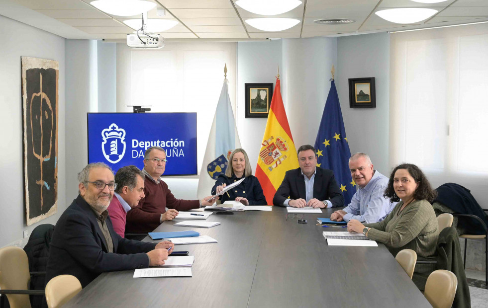 Un convenio pionero para poner fin al conflicto de los bomberos comarcales