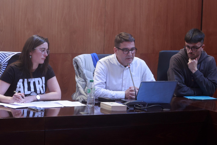 El BNG replica que en los últimos años el PP “duplicou” el recibo  de la gestión de la depuradora de A Illa