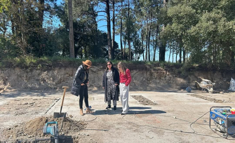 Meis inicia la construcción de un parque infantil en San Martiño