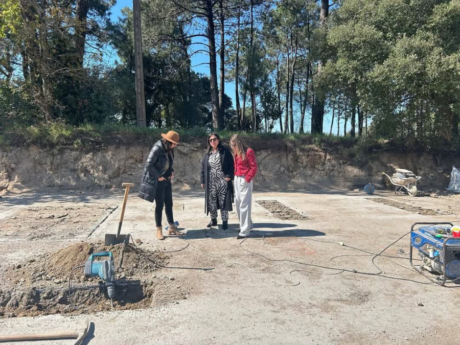 Meis inicia la construcción de un parque infantil en San Martiño