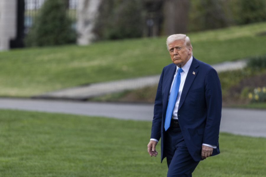 Trump revoca permisos de petroleras, entre ellas Repsol, que exportan crudo venezolano