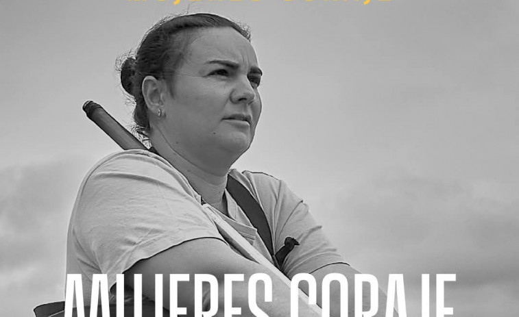 Una campaña une a las futbolistas de la Selección con las mariscadoras de Arousa