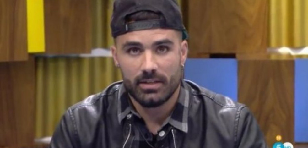 Detienen al cantante Tutto Durán por acoso sexual a una menor en redes sociales