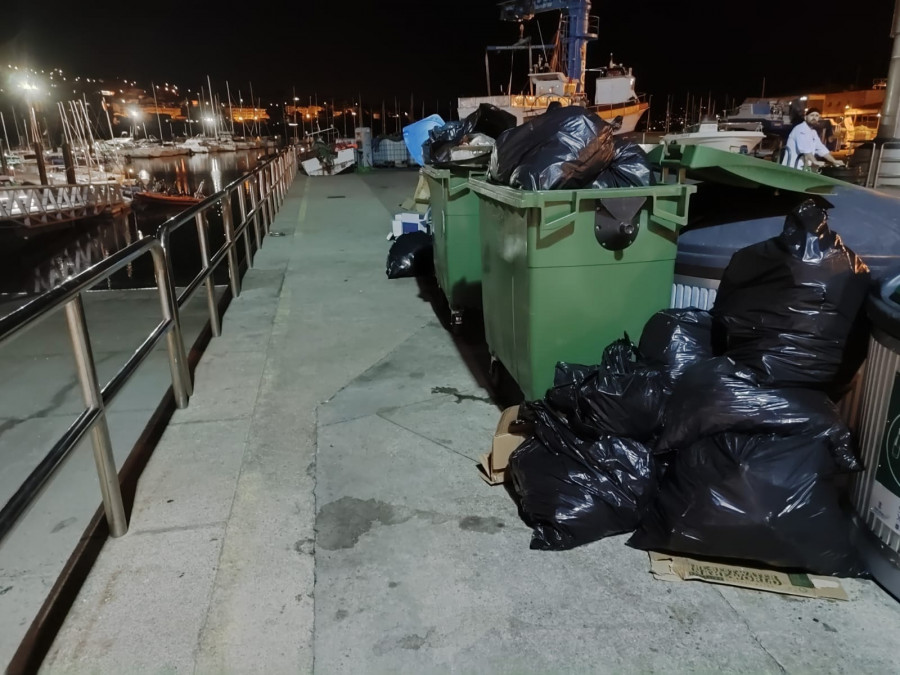 El BNG de Sanxenxo denuncia la acumulación de basura en las calles