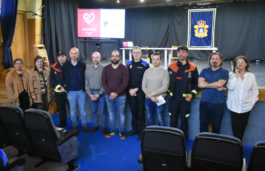 Ribeira se convierte en el primer ayuntamiento Cardi@ngel de Galicia con la red de voluntarios