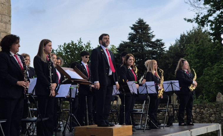La Banda Municipal de Música de Boiro se luce en el XV Festival