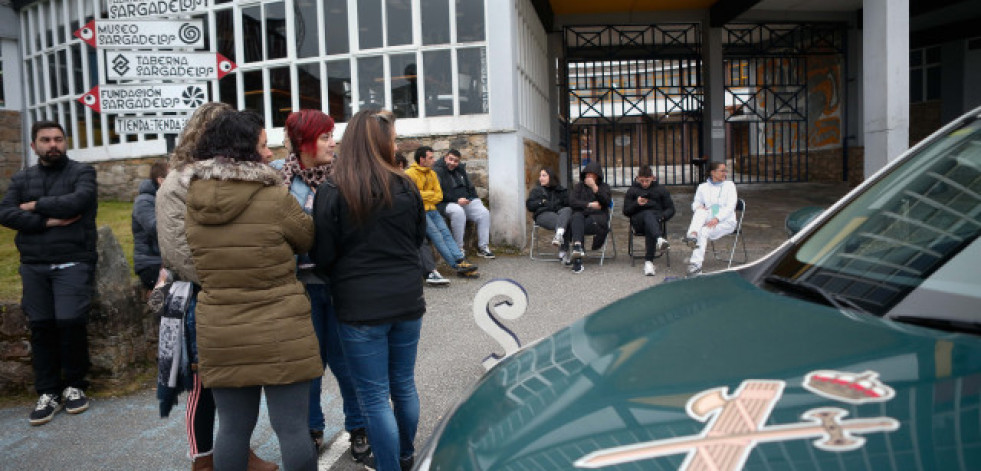 Sargadelos reincorpora solo a los empleados que aceptaron vacaciones y sindicatos denuncian que 