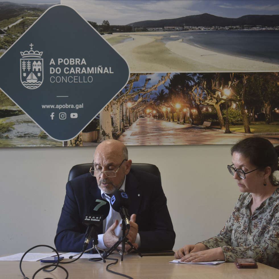 El alcalde pobrense se reunió ayer con Costas para informar sobre el trabajo de sondeo en A Ribeiriña