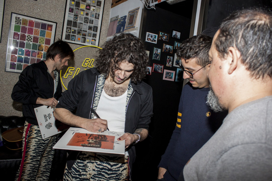 El Record Story Day se celebra en El Flexi: Ortiga, Rafa Anido, Nutrias y Boyanka Kostova firmarán discos