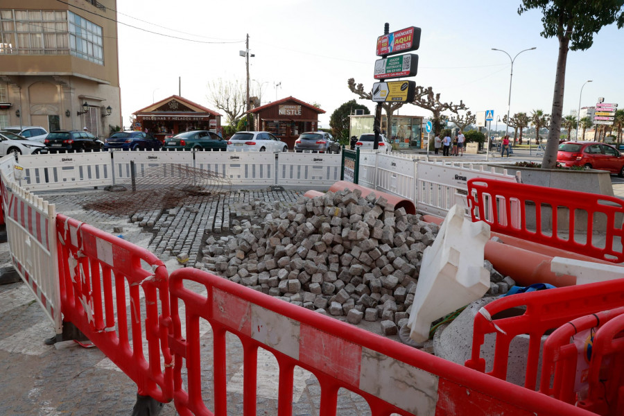 Augas justifica los retrasos de las obras de saneamiento de Cambados en las “dificultades” de la actuación