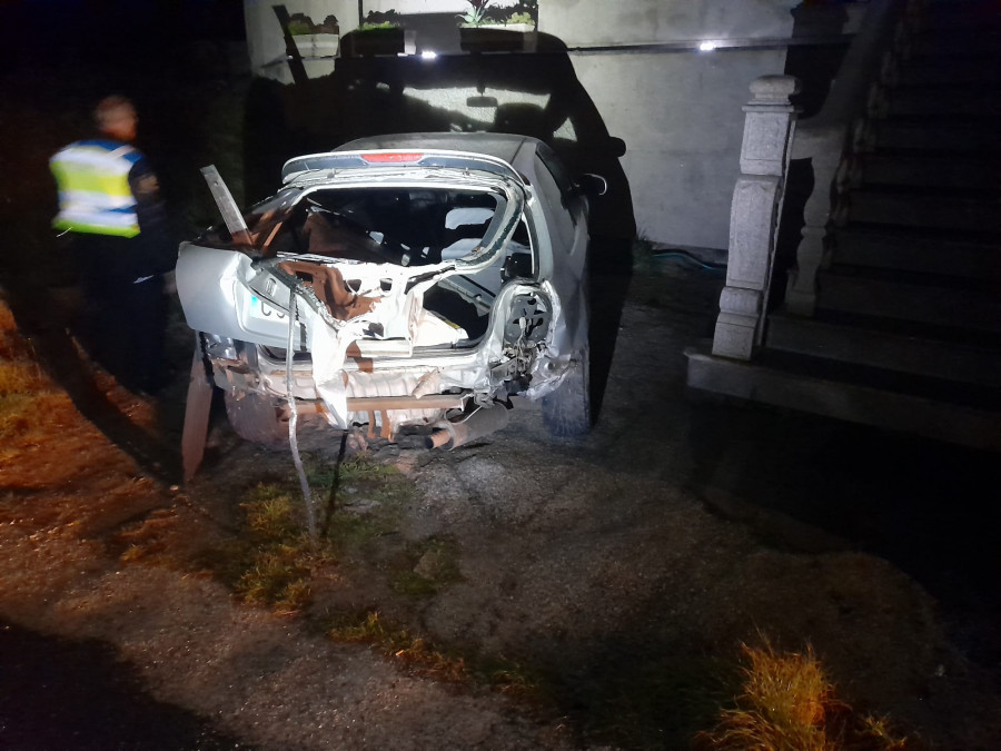 Accidente sin heridos en la parroquia ribeirense de Carreira