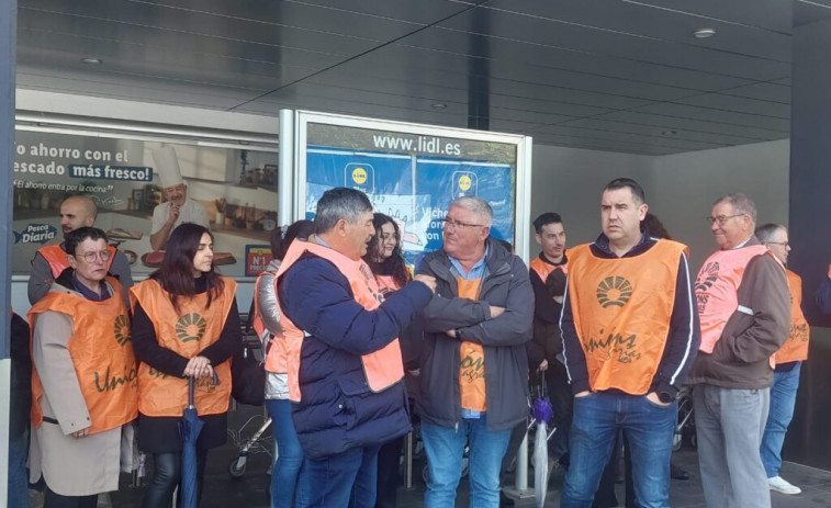 Unións Agrarias boicotea una promoción de un súper por vender un albariño por “debaixo de custos”