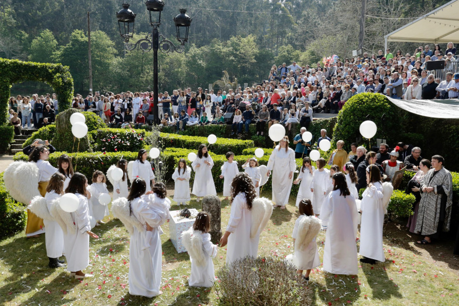 Paradela tratará de sortear a la lluvia para cerrar las representaciones de Semana Santa con la Resurrección