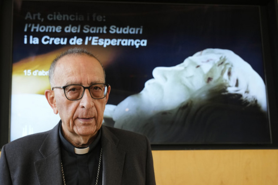 El arzobispo de Barcelona se desmarca de la posibilidad de ser elegido papa: "Yo no me voy a votar"