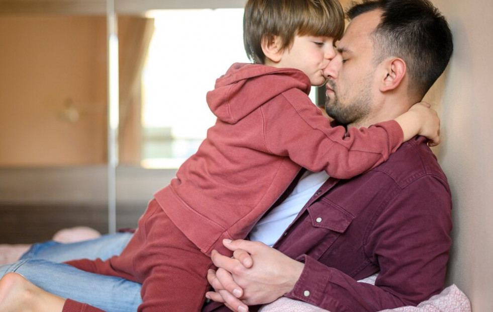 Cuando papá sufre, los niños lo sienten: la conexión invisible, pero poderosa, con la depresión paterna