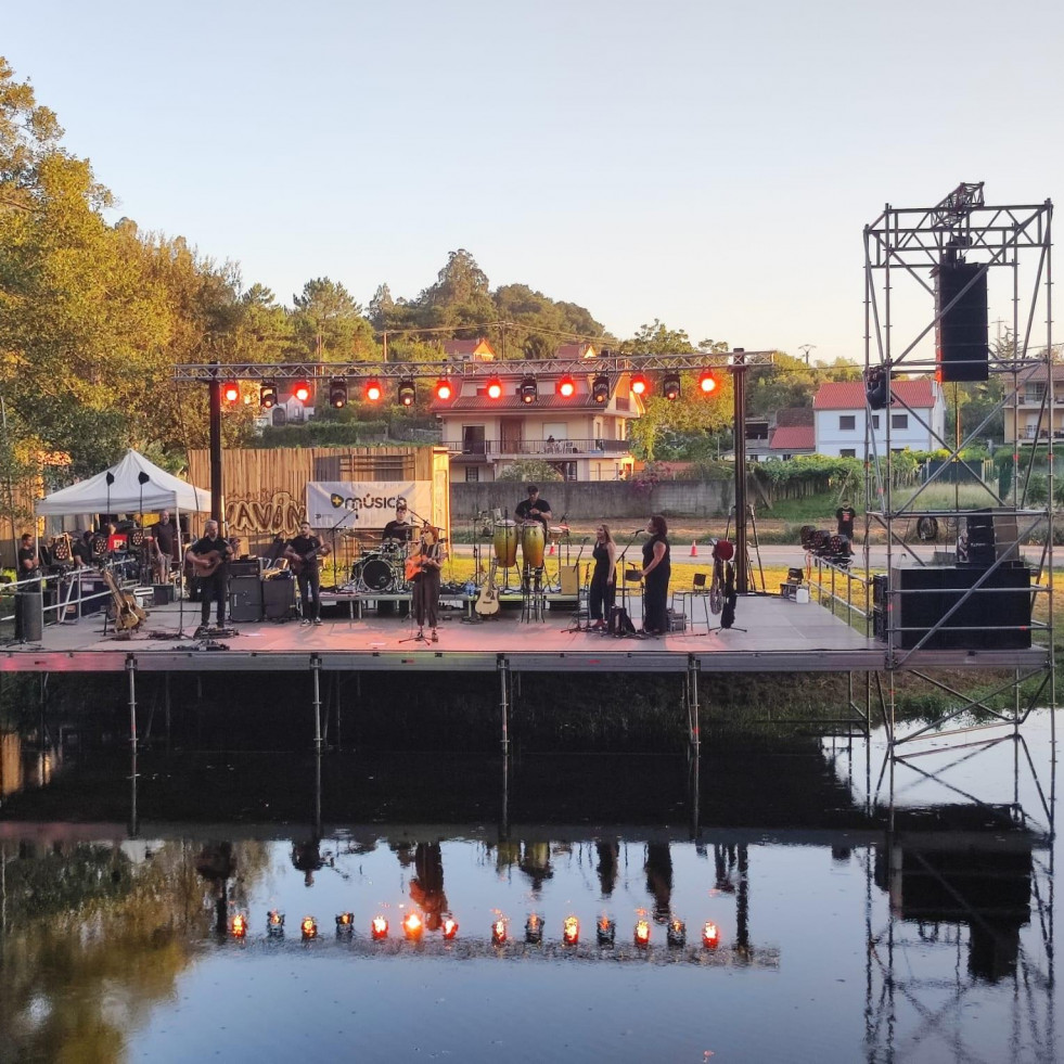 Las Festas de San Roque tendrán de nuevo, “sí o sí”, el escenario acuático sobre el río Umia