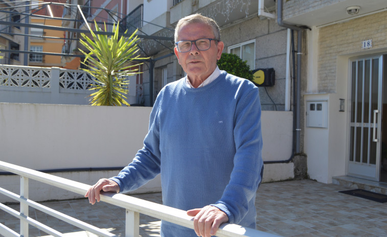 Manuel Deza “Xanelo” recibe la Raia de Ouro por toda una vida dedicada a Portonovo