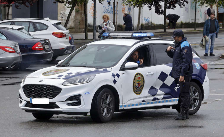 La Policía Local de Vilagarcía recupera un vehículo que había sido denunciado como sustraído en 2024