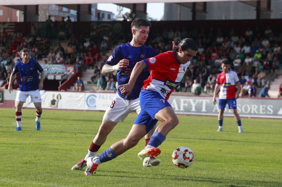 El gol de Samu en el noventa da nuevas alas al Arosa