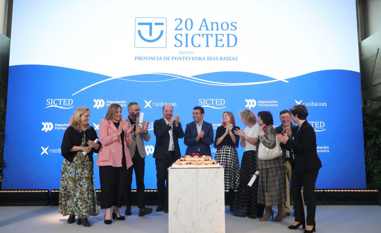 Lo bonito está en el interior y en la costa: López defiende en Moraña las Rías Baixas en toda su extensión y apuesta por la internacionalización del turismo