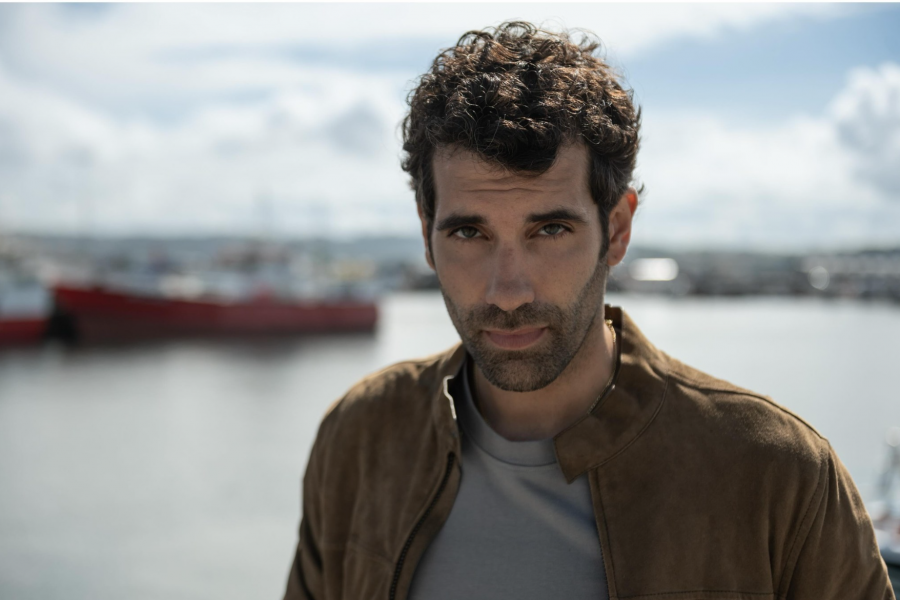 Tamar Novas en la Ría de Arousa: ¿primer adelanto de la nueva temporada de Clanes?