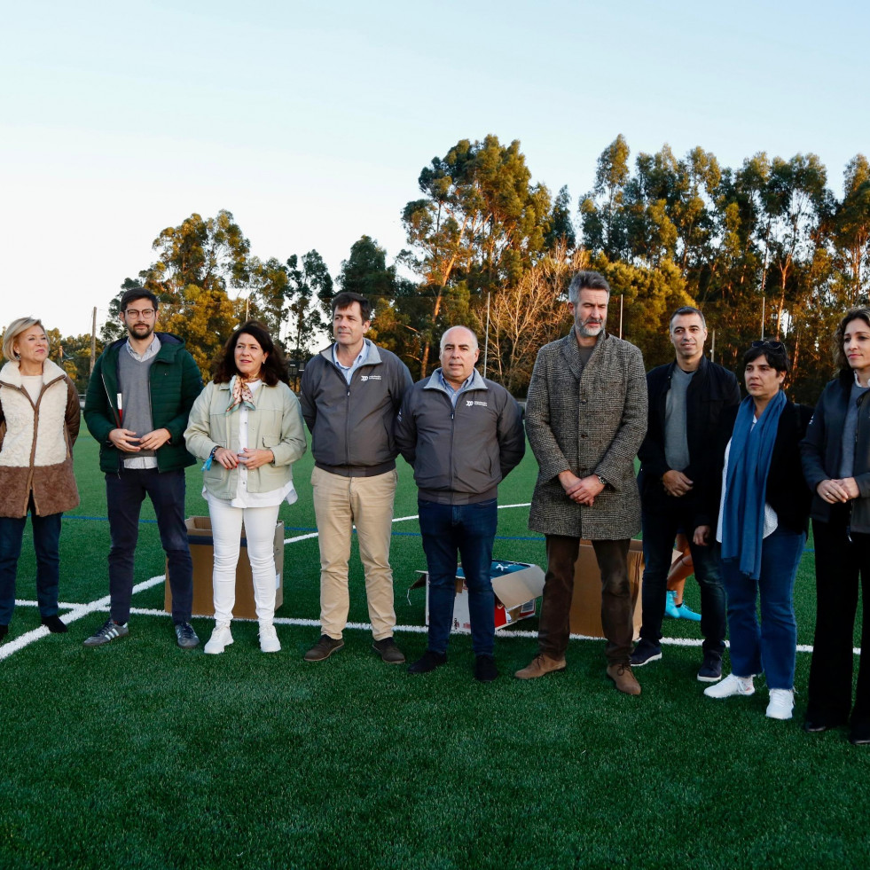 Nuevas mejoras en el campo de Berdón: Vilagarcía adjudica la construcción de la marquesina y otras obras