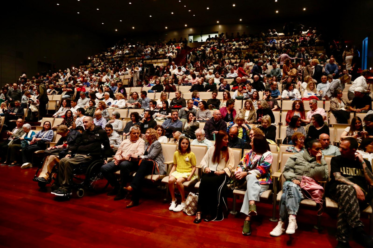 El publico lleno las butacas del Auditorio