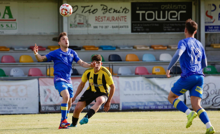 Un titánico Cambados cumple ante el Areas y vuelve a zona de play-off