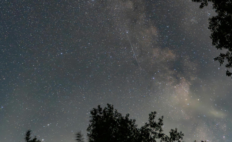 Arousa vivirá esta madrugada una lluvia de estrellas conocida como Eta Acuáridas