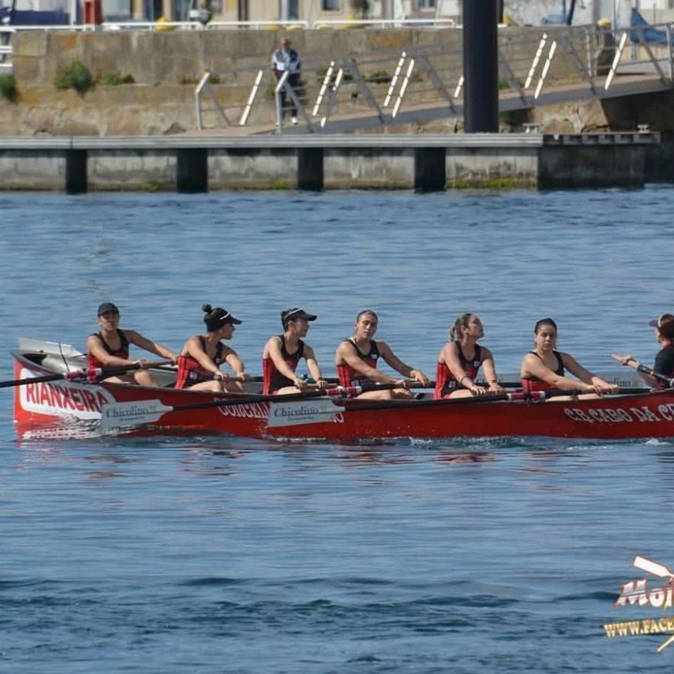 Cabo de Cruz triunfa en la Regata Liga Norte de Trainerillas de A Pobra