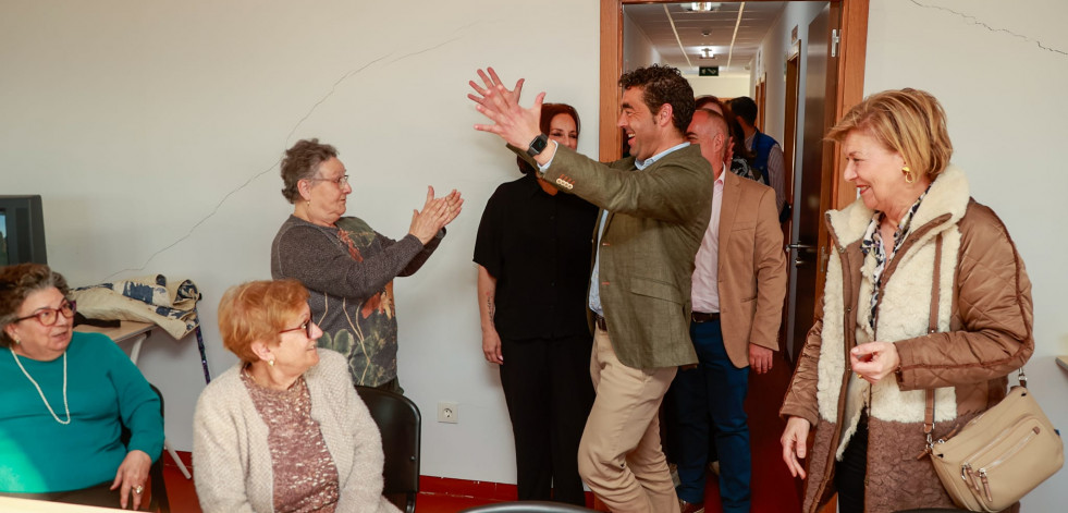 Trabanca Sardiñeira renueva el mobiliario del local social con una ayuda de la Diputación